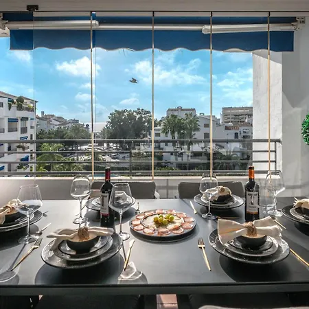 아파트 Mediterranean Dream Banus Penthouse With Seaviews *