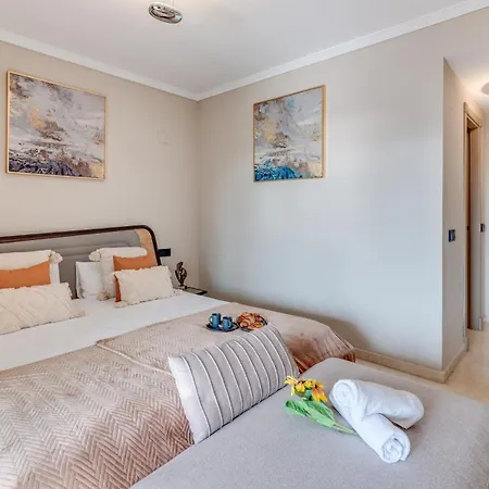 아파트 Mediterranean Dream Banus Penthouse With Seaviews